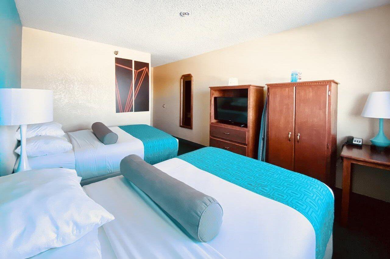 Howard Johnson By Wyndham Denver West Wheat Ridge Bagian luar foto