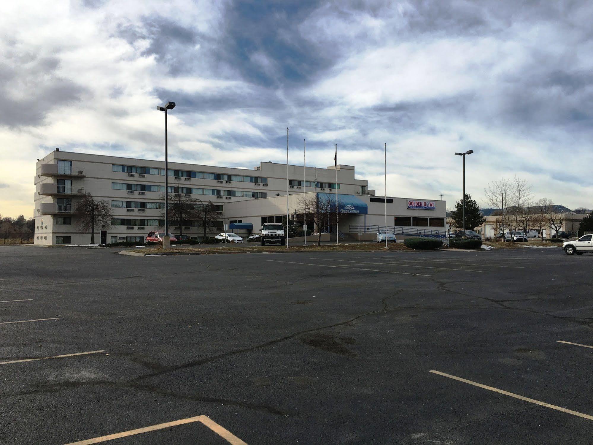 Howard Johnson By Wyndham Denver West Wheat Ridge Bagian luar foto