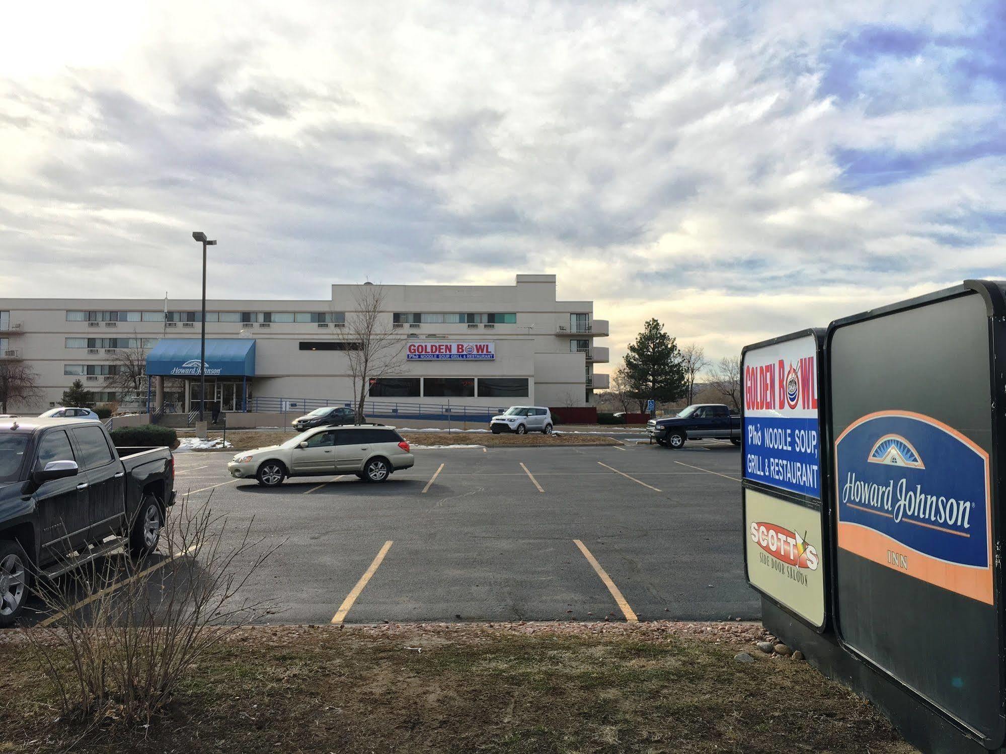 Howard Johnson By Wyndham Denver West Wheat Ridge Bagian luar foto
